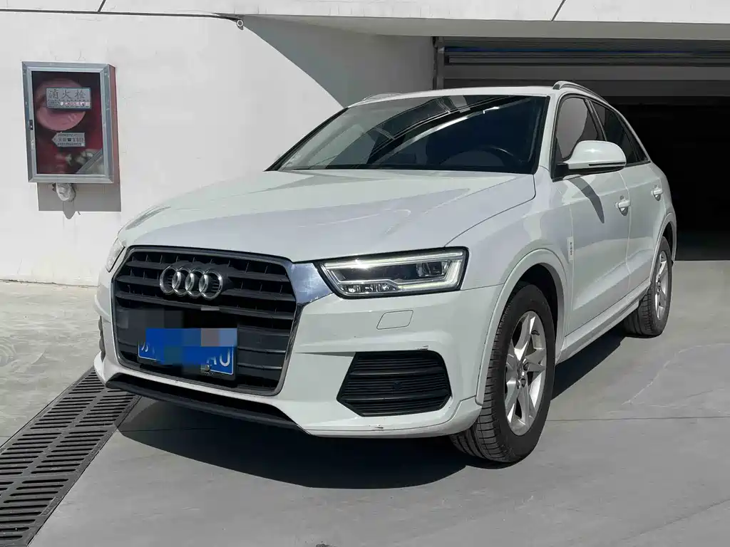 Audi Q3 2019 — фото 1