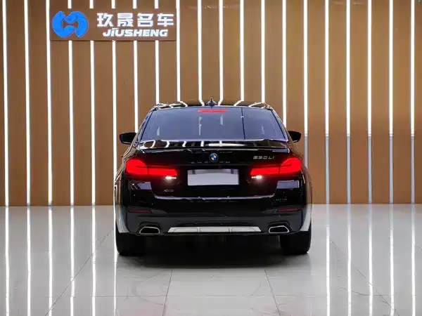 BMW 5 Series 2023