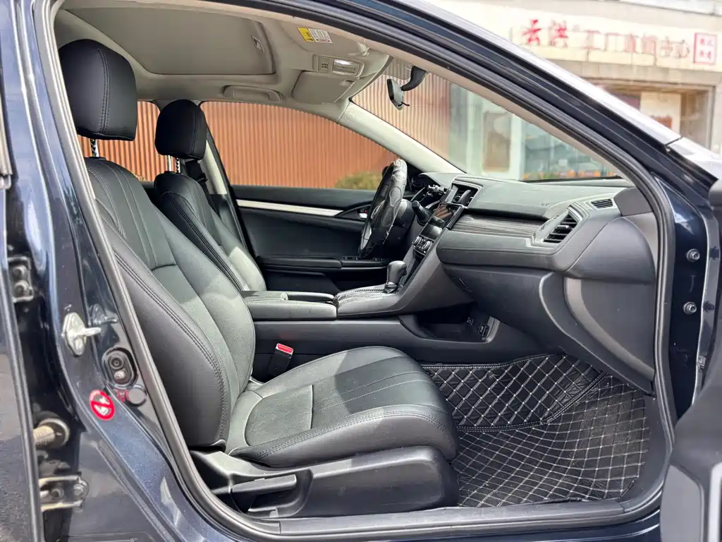 Honda Civic 2021 — фото 18