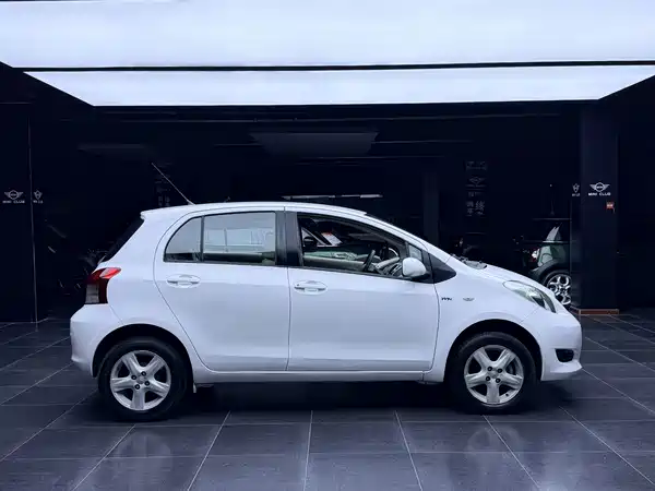 Toyota Yaris 2011