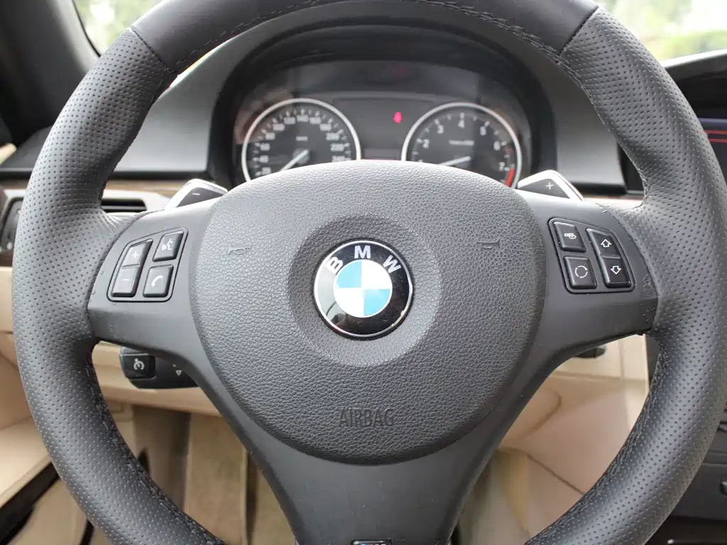 BMW 3 Series 2010 — фото 19