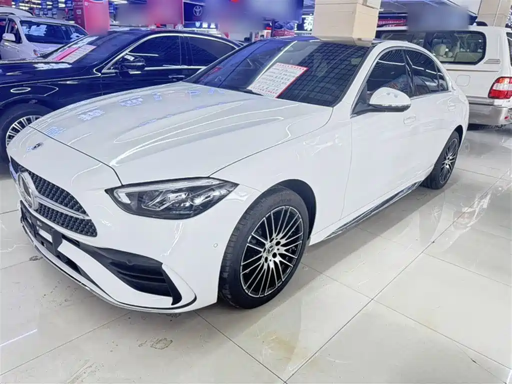 Mercedes-Benz C-Class 2025 — фото 1