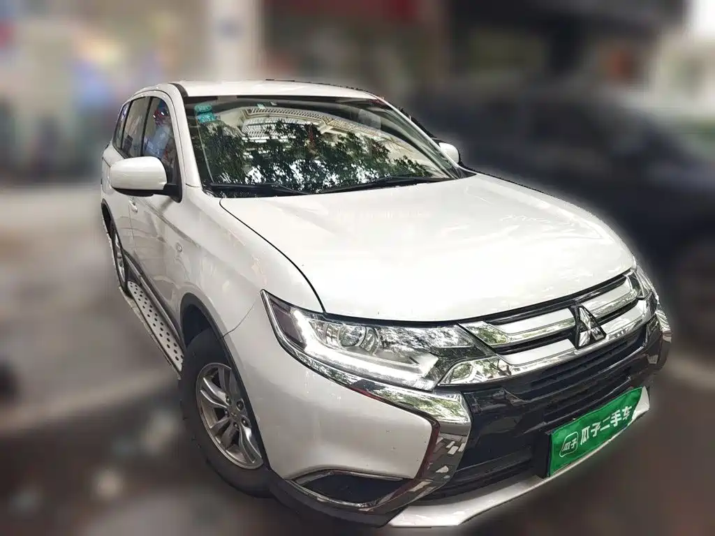 Mitsubishi Outlander 2016 — фото 24