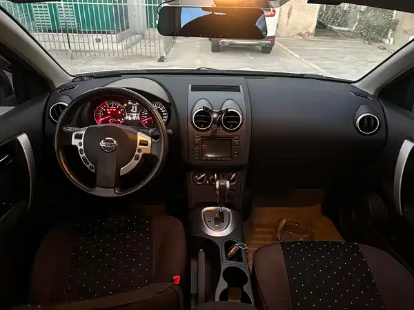 Nissan Qashqai 2015