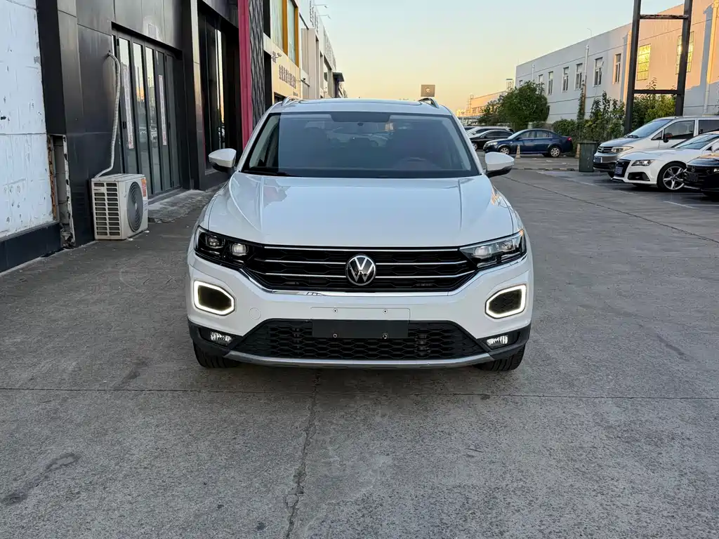 Volkswagen T-Roc 2022 — фото 2