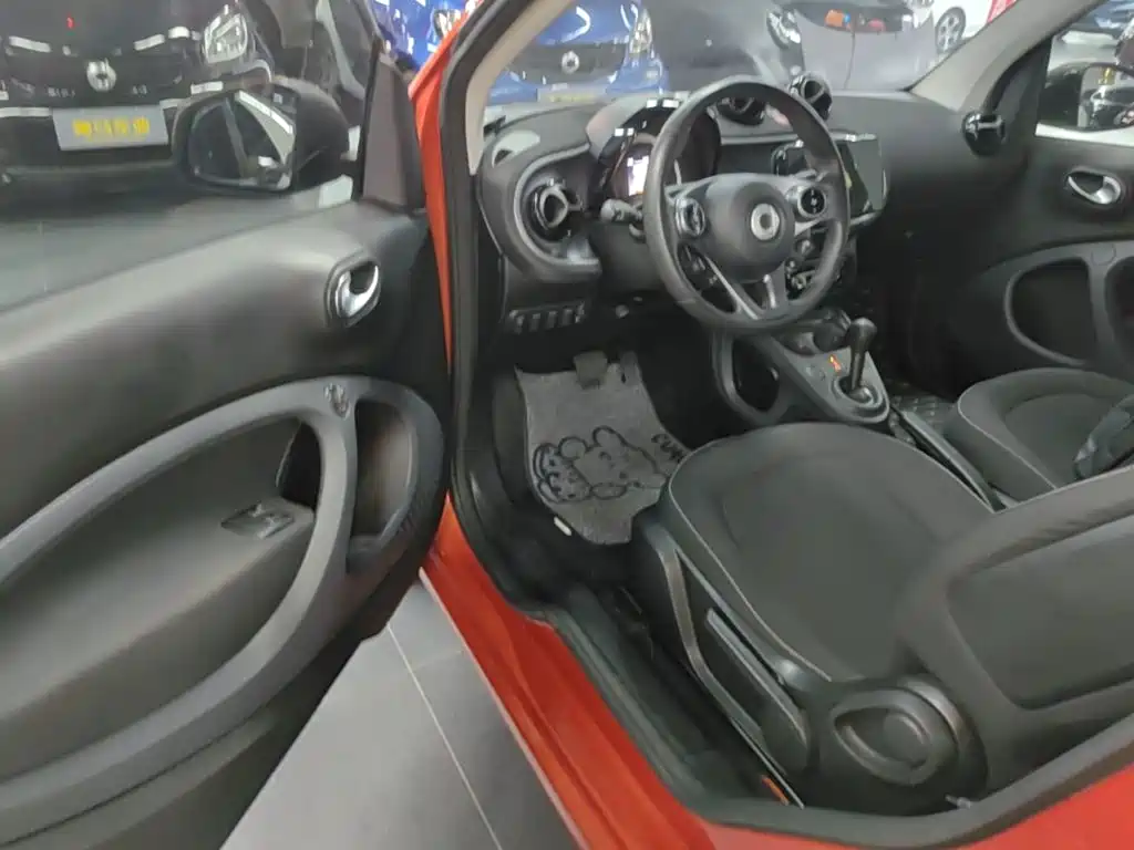 smart fortwo 2018 — фото 16
