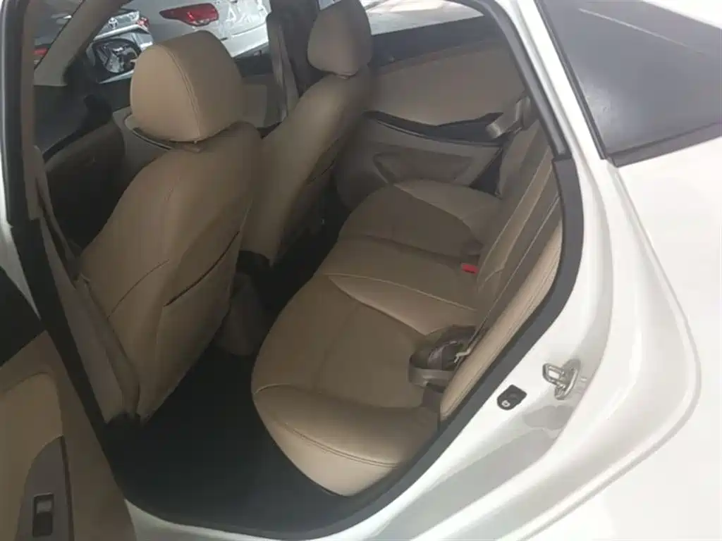 Hyundai Verna 2016 — фото 17