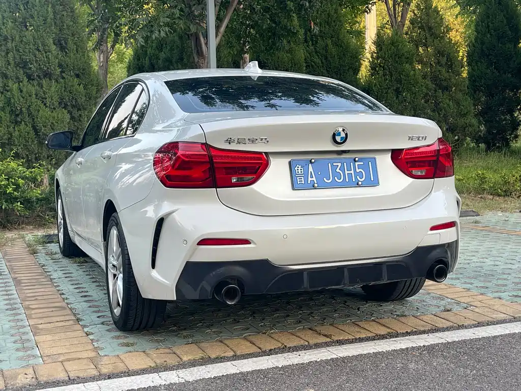 BMW 1 Series 2022