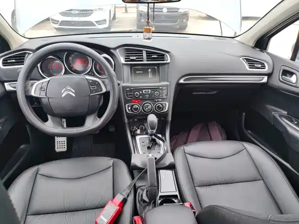 Citroën C4L 2015