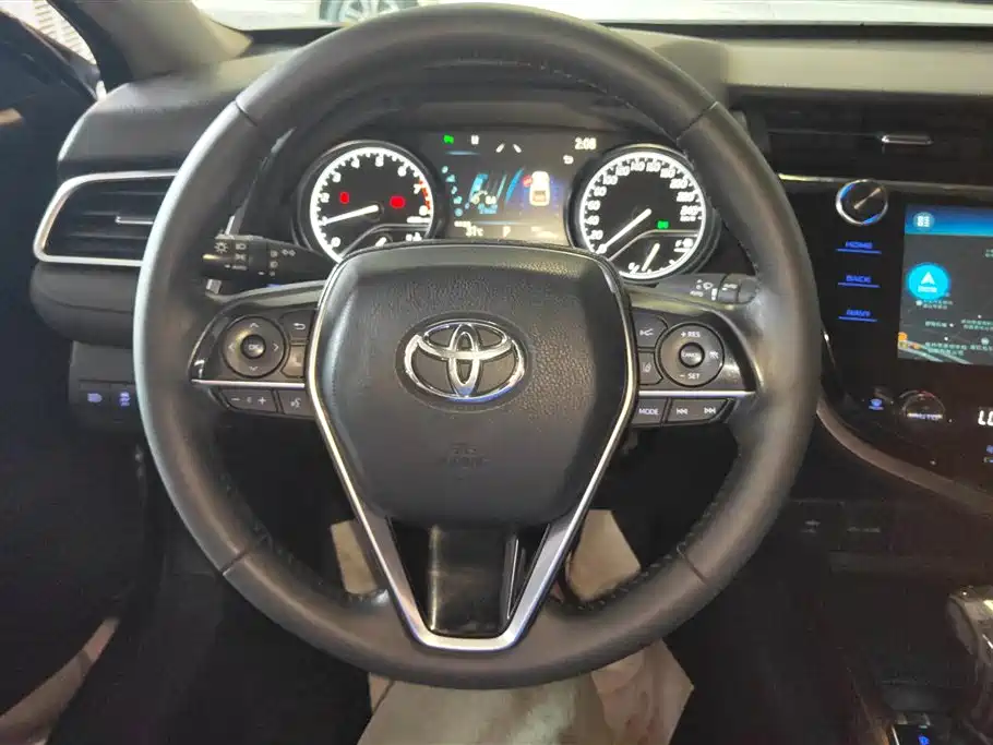 Toyota Camry 2020 — фото 15