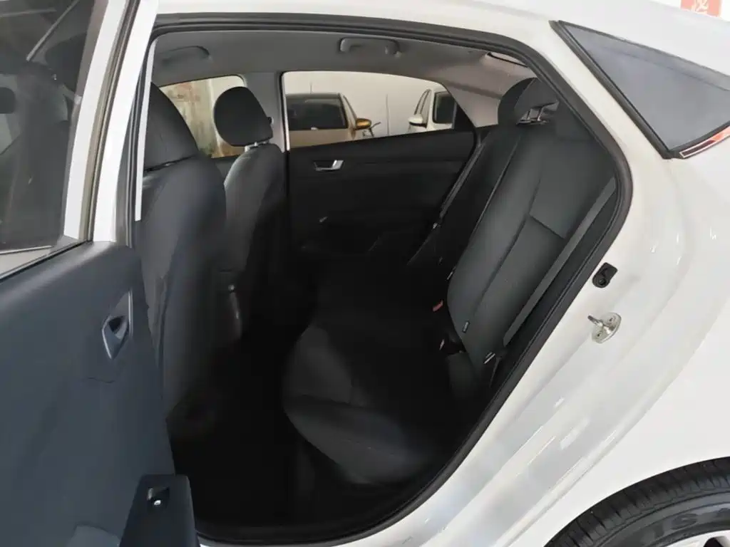 Hyundai Verna 2020 — фото 13