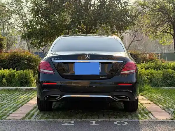 Mercedes-Benz E-Class 2018