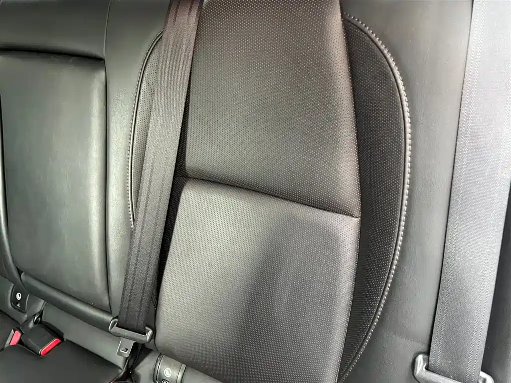 Mazda 3 Axela 2022 — фото 16