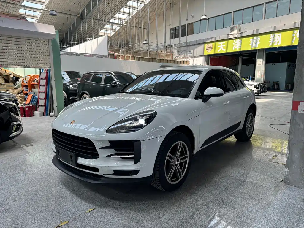 Porsche Macan 2021 — фото 1