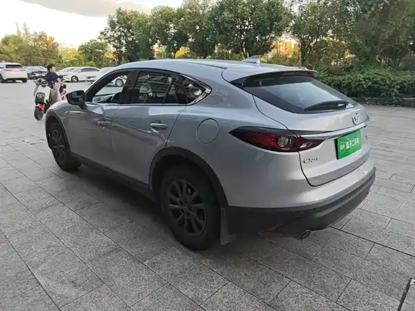 Mazda CX-4 2021