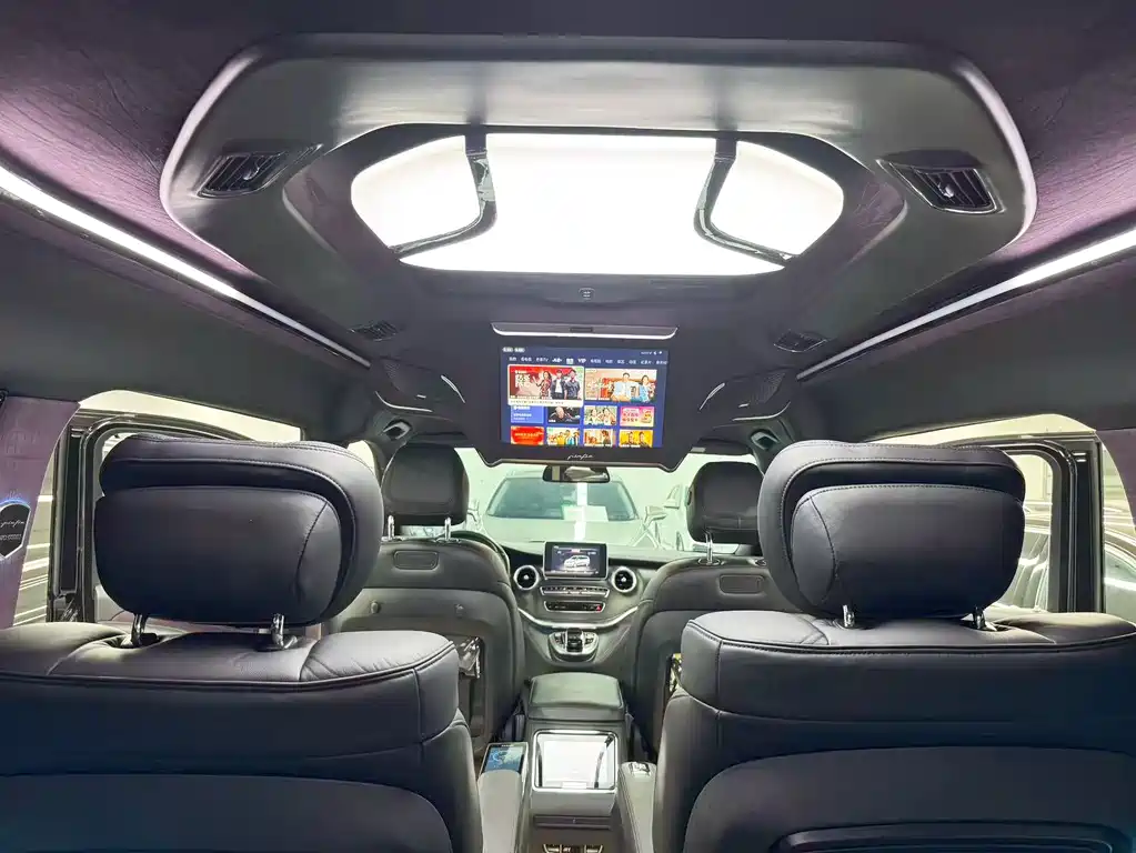 Mercedes-Benz V-Class 2019 — фото 9