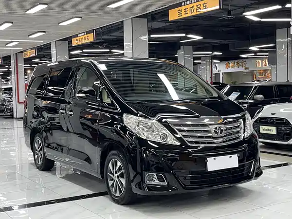 Toyota Alphard 2011