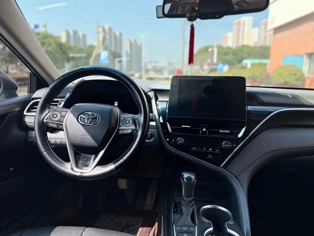 Toyota Camry 2022 — фото 20