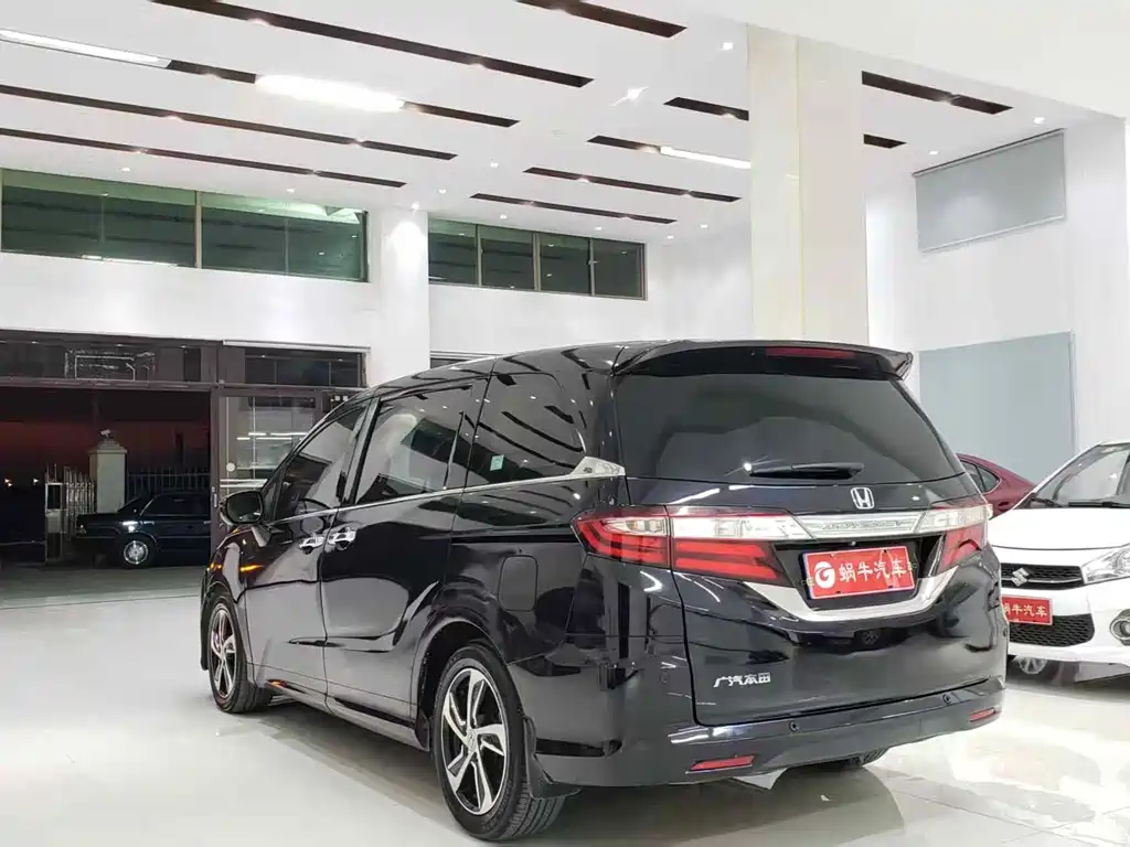 Honda Odyssey 2016 — фото 14