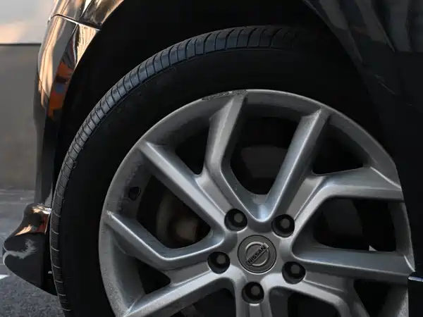 Nissan Tiida 2012
