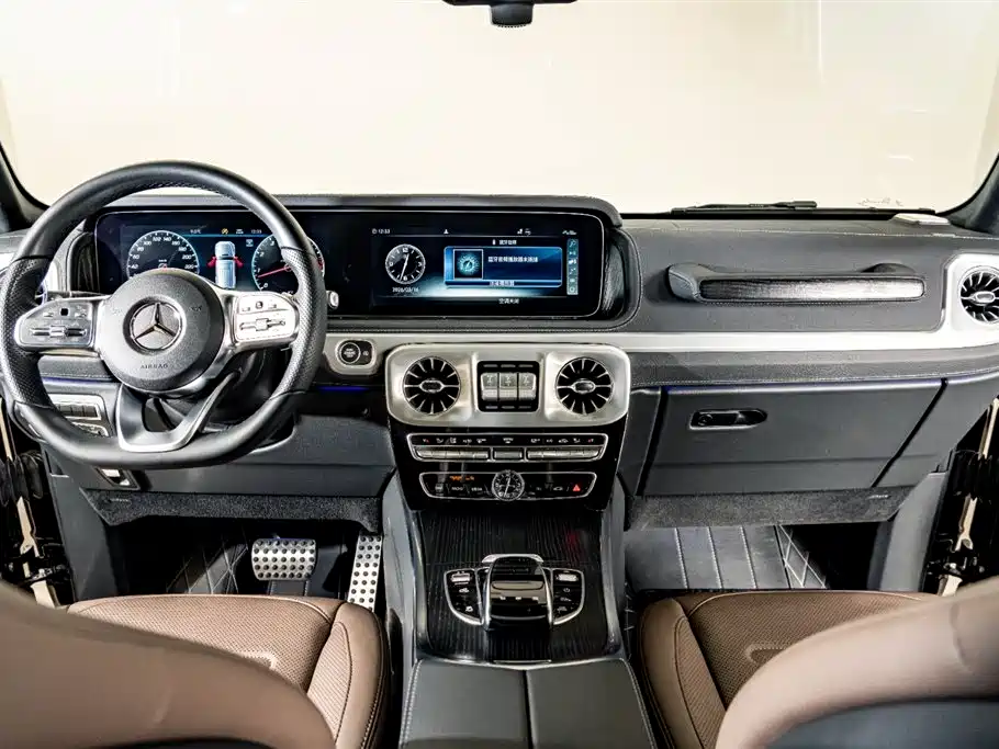 Mercedes-Benz G-Class 2024 — фото 14