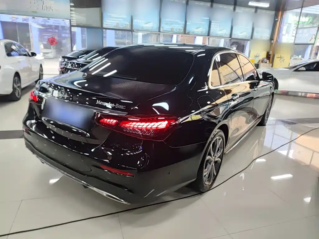 Mercedes-Benz E-Class 2022