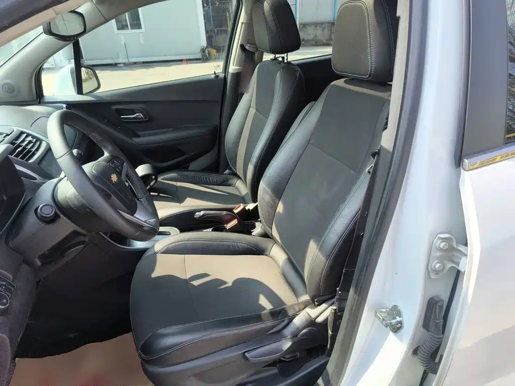 Chevrolet Trax 2015 — фото 11