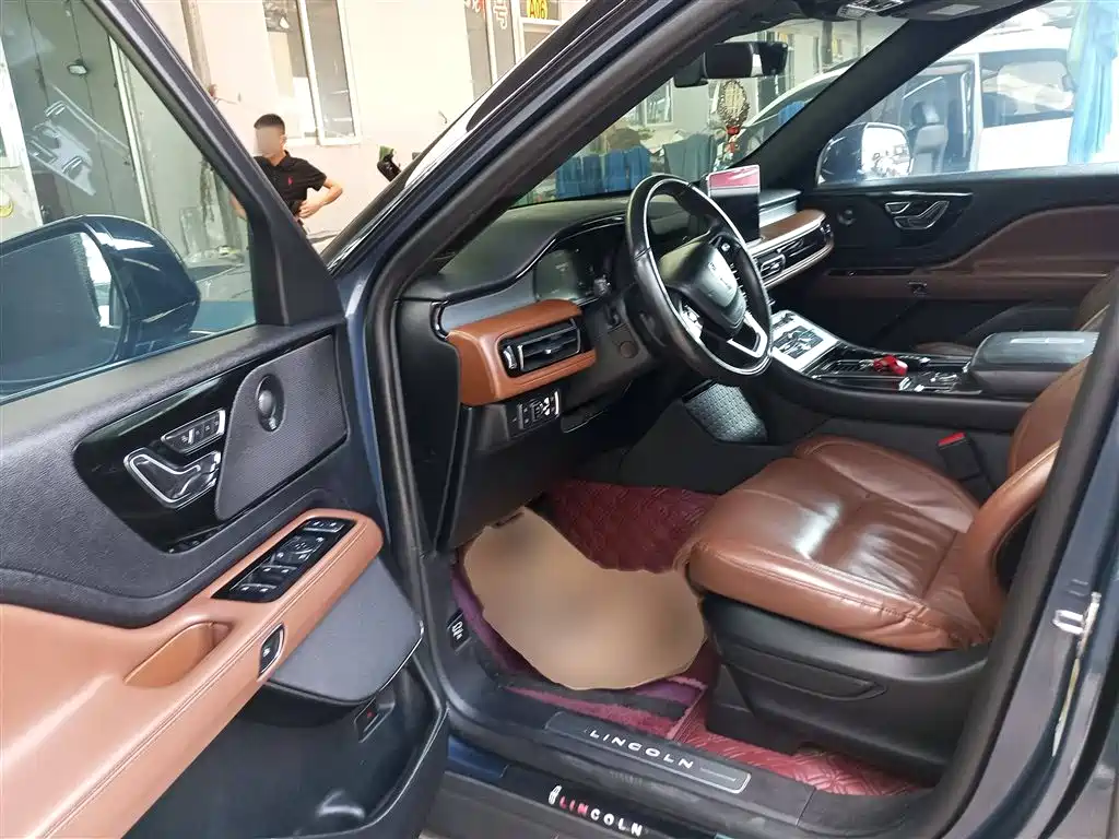 Lincoln Aviator 2019 — фото 13