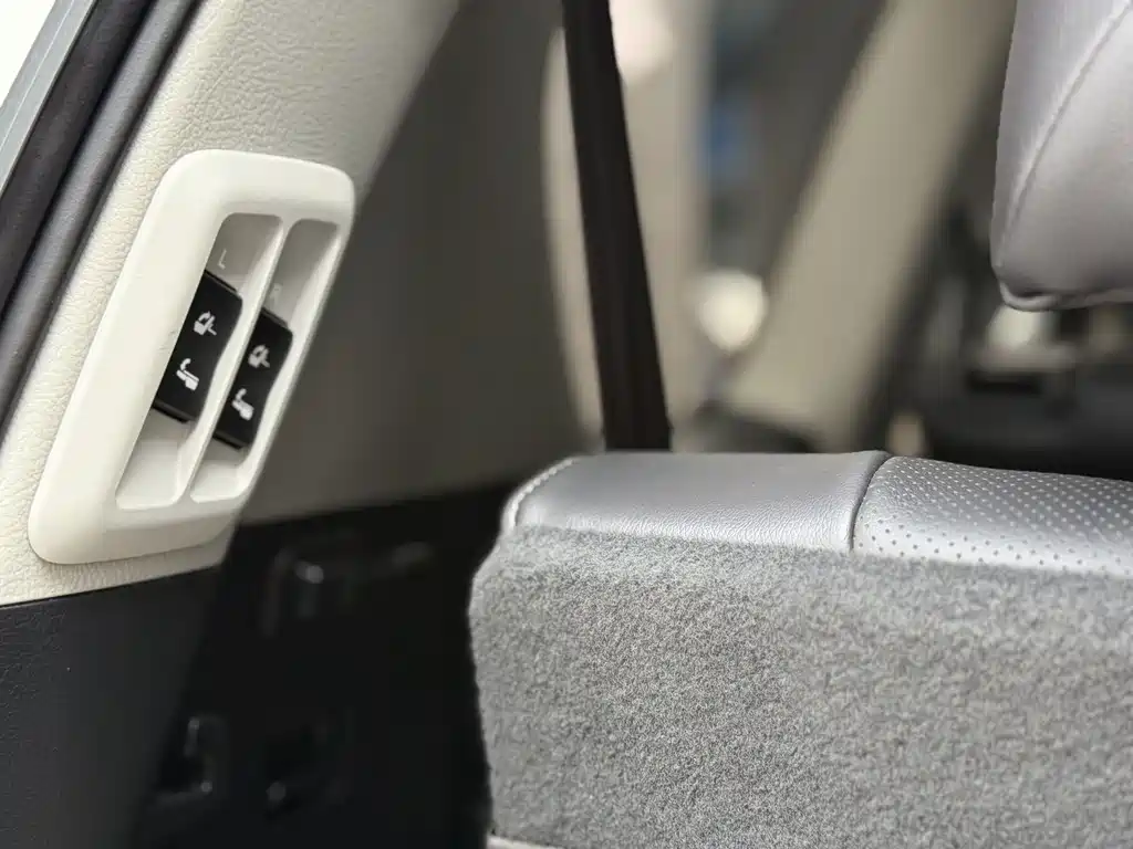 Toyota Prado 2019 — фото 15
