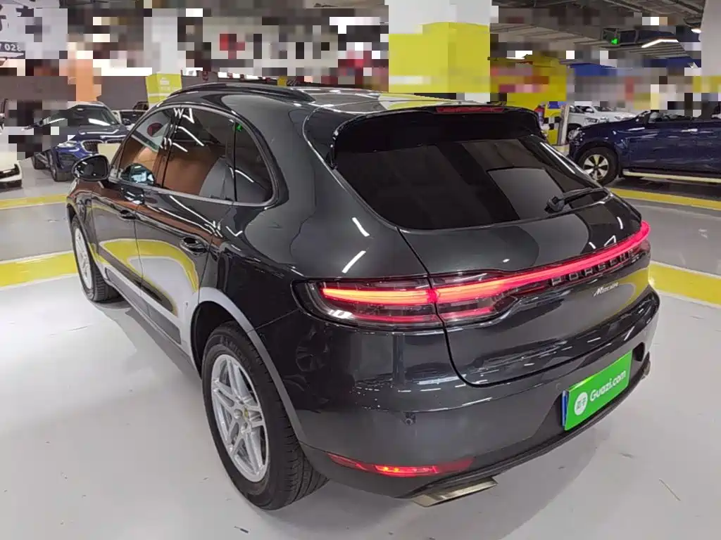 Porsche Macan 2019 — фото 23