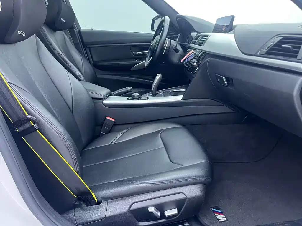 BMW 3 Series 2016 — фото 10
