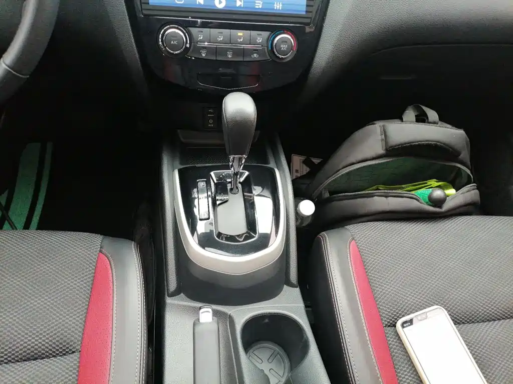 Nissan Qashqai 2016 — фото 10