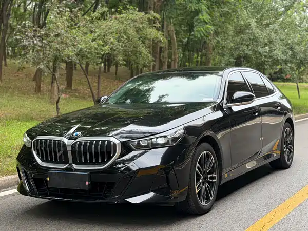 BMW 5 Series 2025