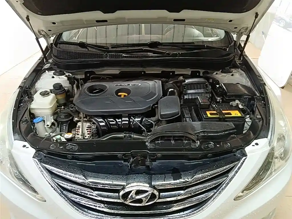 Hyundai Sonata 2014 — фото 20