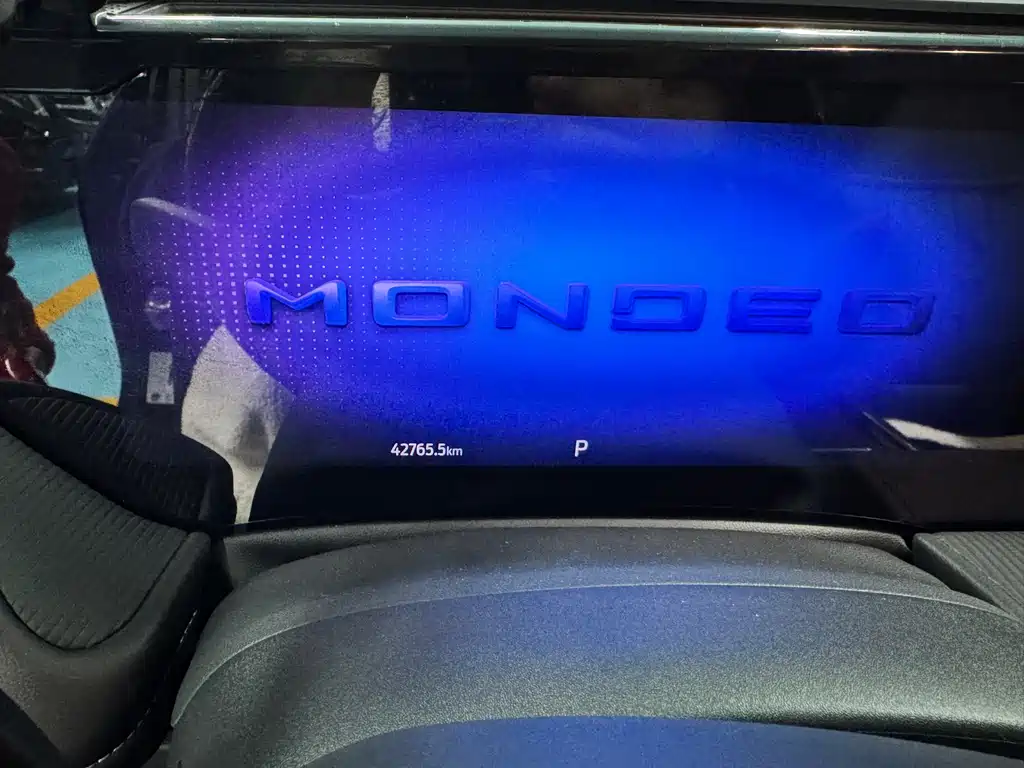 Ford Mondeo 2025 — фото 11
