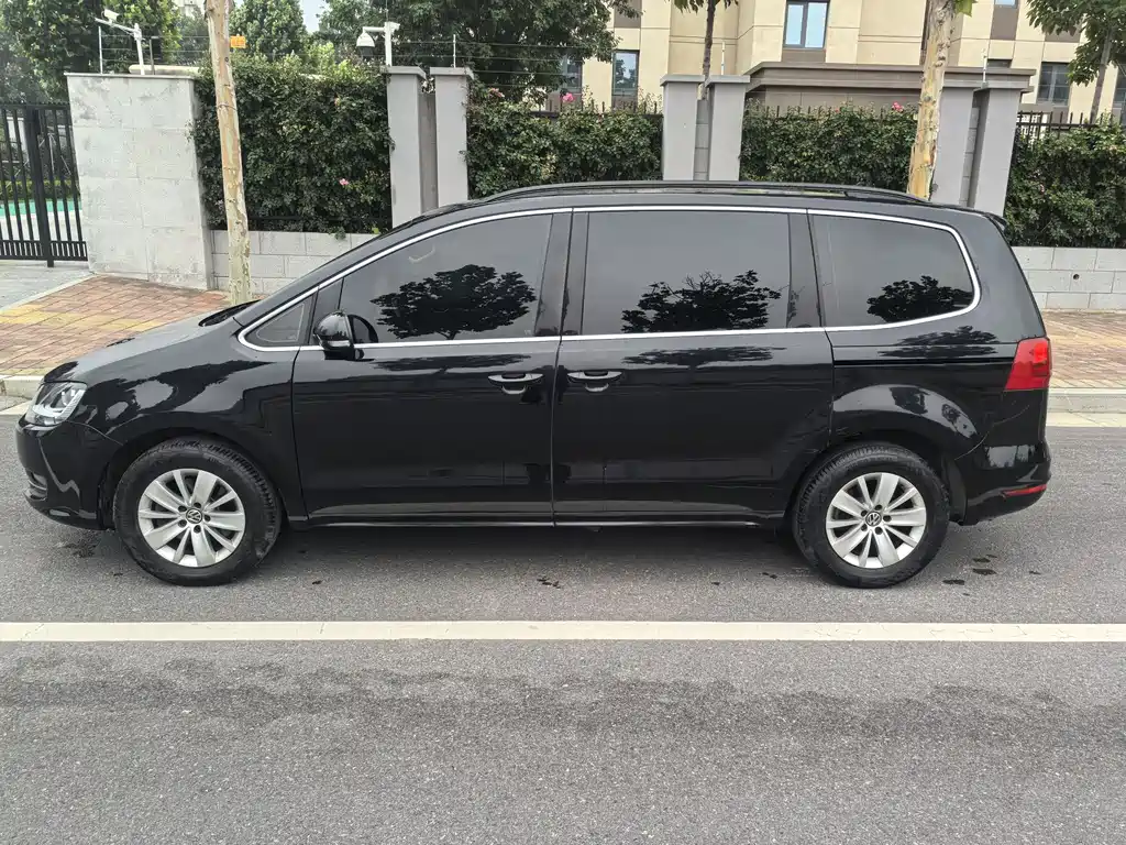 Volkswagen Sharan 2016 — фото 11