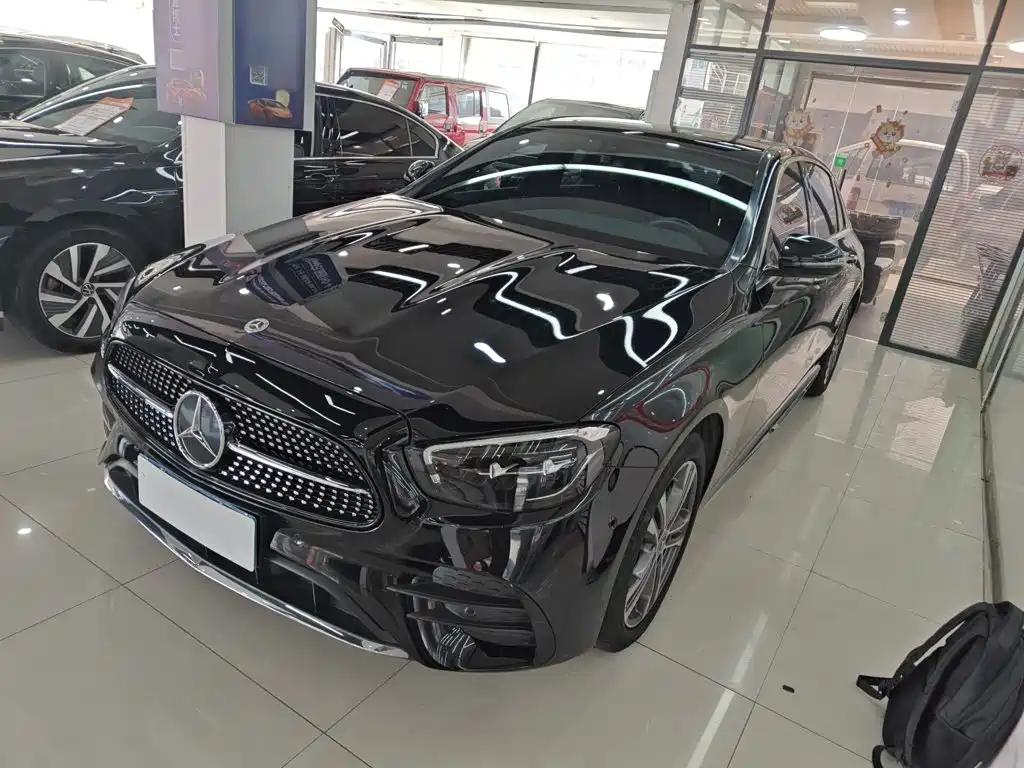 Mercedes-Benz E-Class 2023