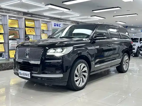 Lincoln Navigator 2023