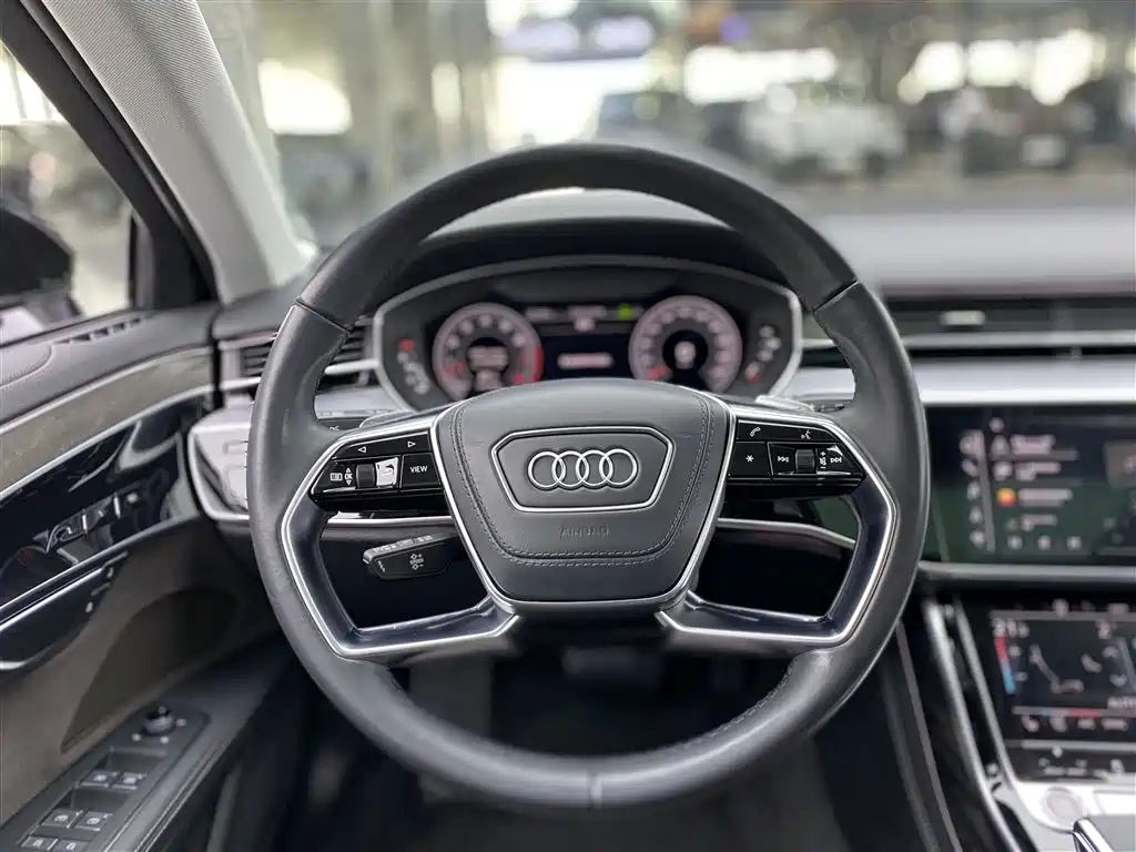 Audi A8 2023 — фото 13