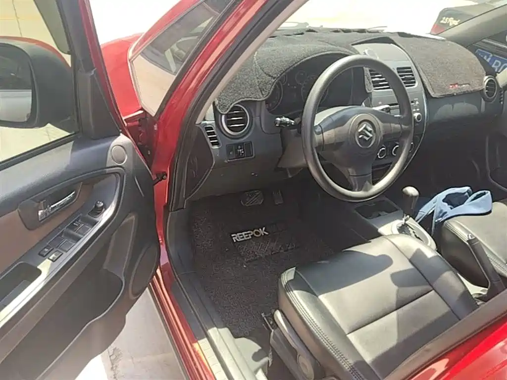 Suzuki SX4 2015 — фото 16