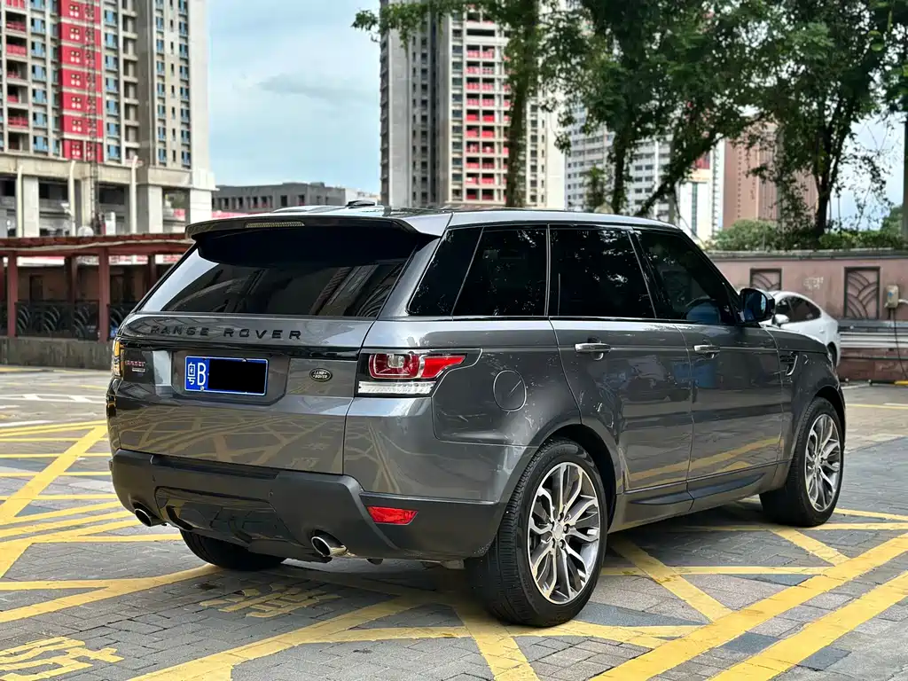 Land Rover Range Rover Sport 2013 — фото 11