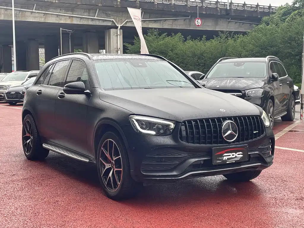 Mercedes-Benz GLC 2023