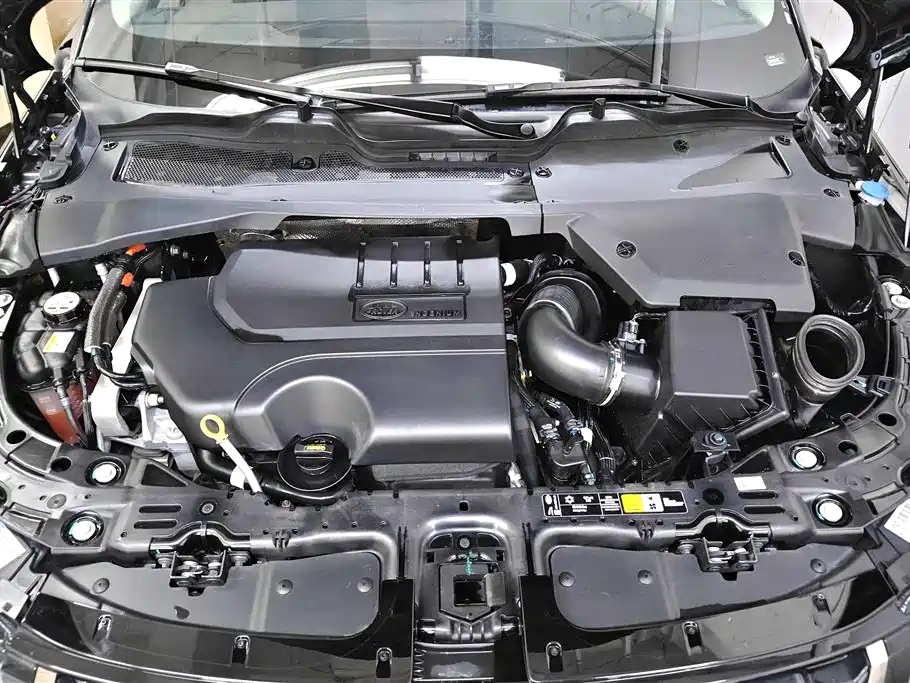 Land Rover Evoque 2023 — фото 10