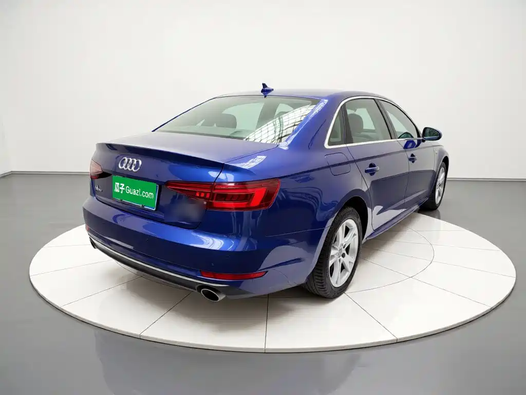 Audi A4L 2018
