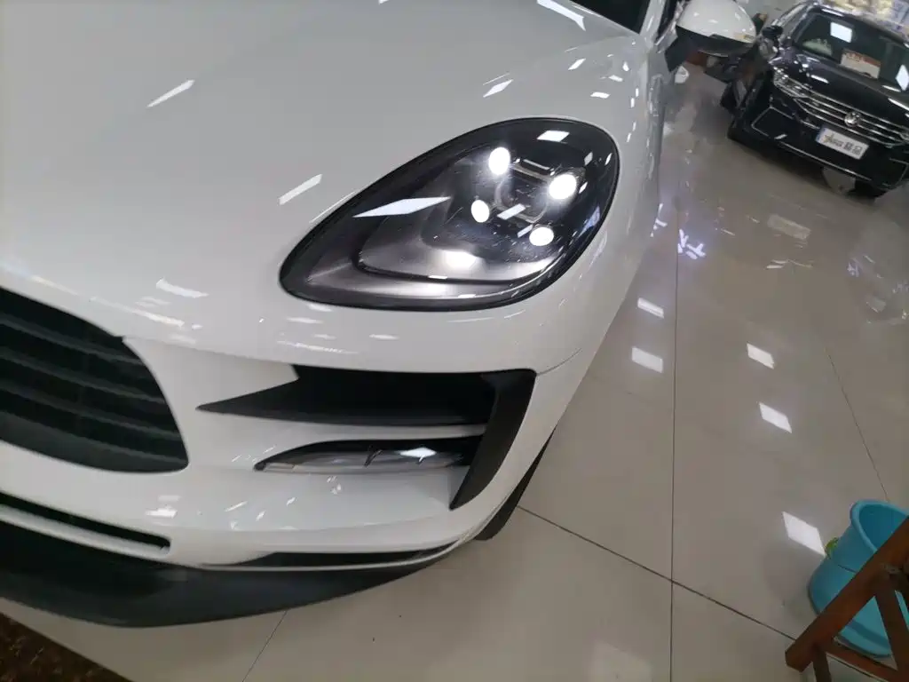 Porsche Macan 2019 — фото 18