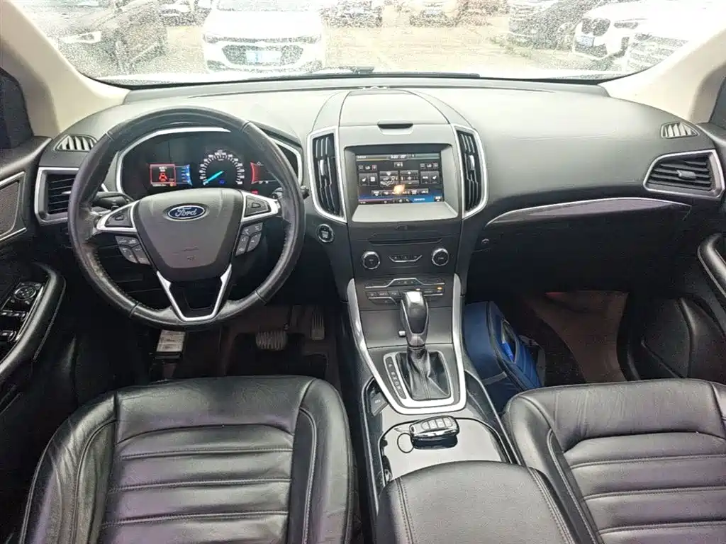 Ford Edge 2015 — фото 10