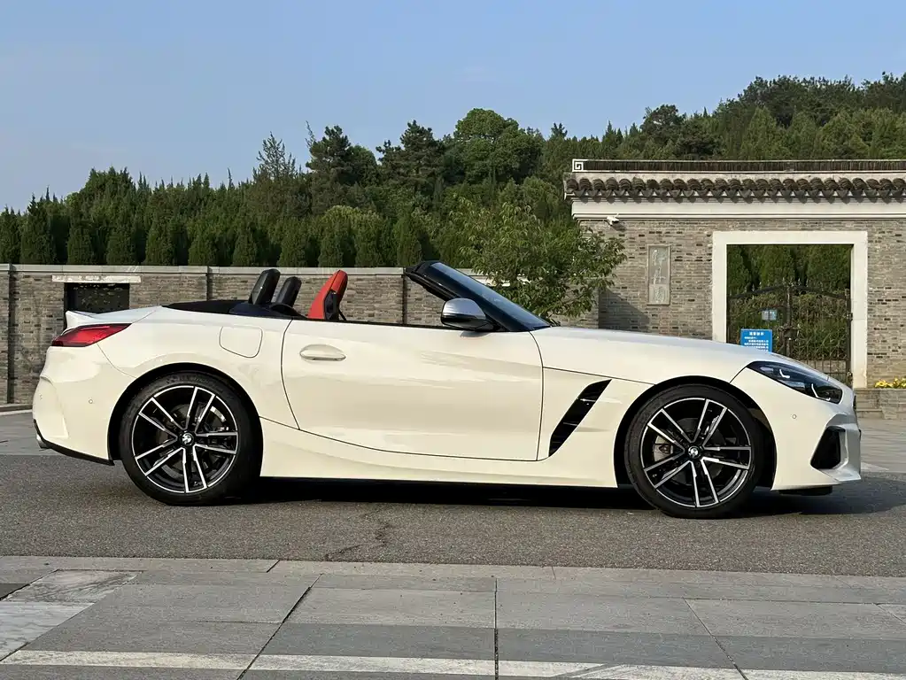 BMW Z4 2022 — фото 14