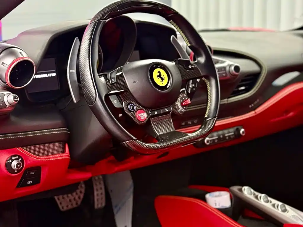 Ferrari F8 2023 — фото 10