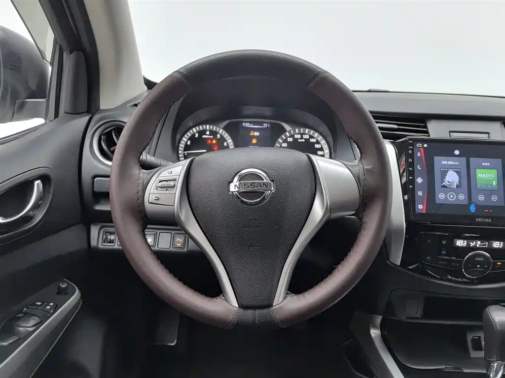 Nissan Terra 2022 — фото 11