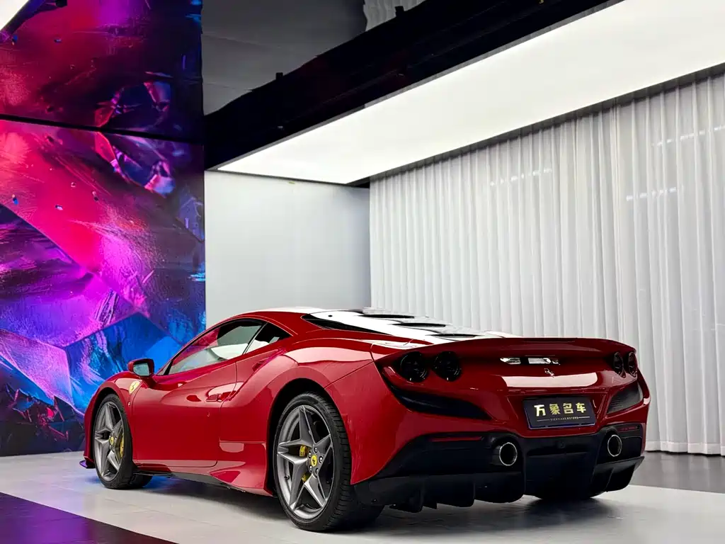 Ferrari F8 2023 — фото 13